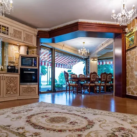 Luxury Lake Villa * Navodari